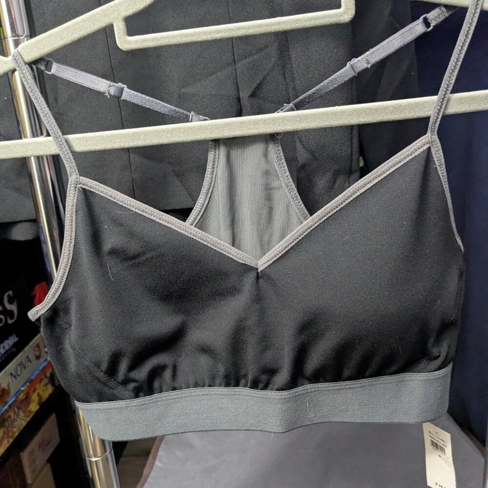 NWT Gap Fit Grey & Black Sports Bra Size M